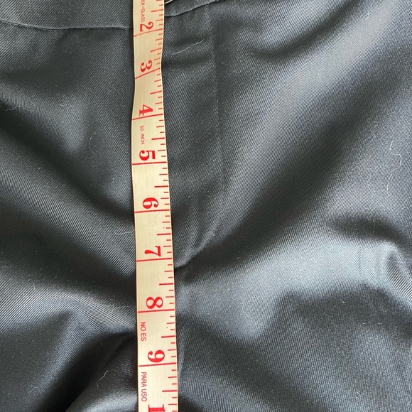 Very dark navy blue. Zara pants size M. - Picture 7 of 10